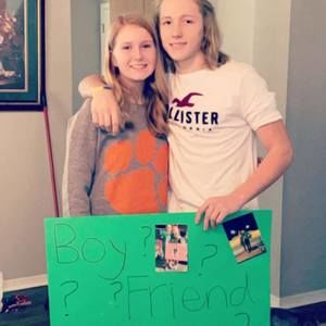 Meet your Posher, Chloe